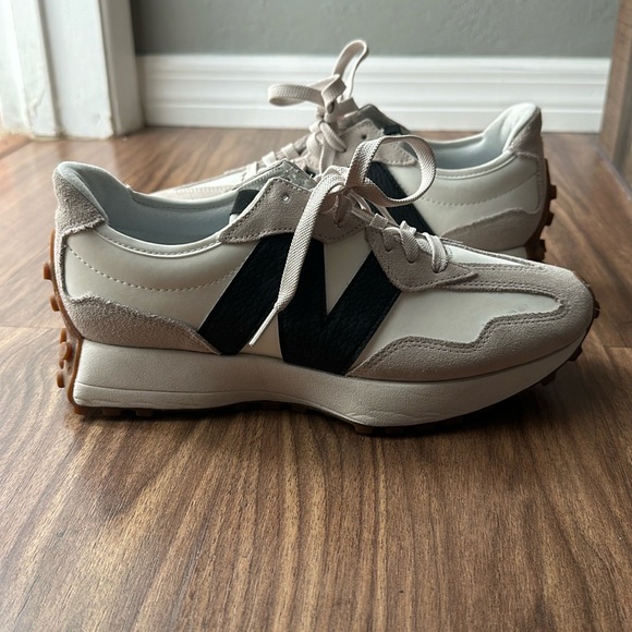 New Balance Women's Sneakers - Black and Cream - Picture 2 of 2